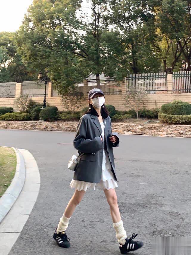 春天漂亮衣服太多了！10套日常穿衣模板每天美得不重样(图8)