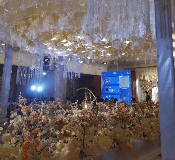 2025年婚礼上新人与宾客之前互动小游戏推荐_婚礼抽奖互动游戏！(图3)